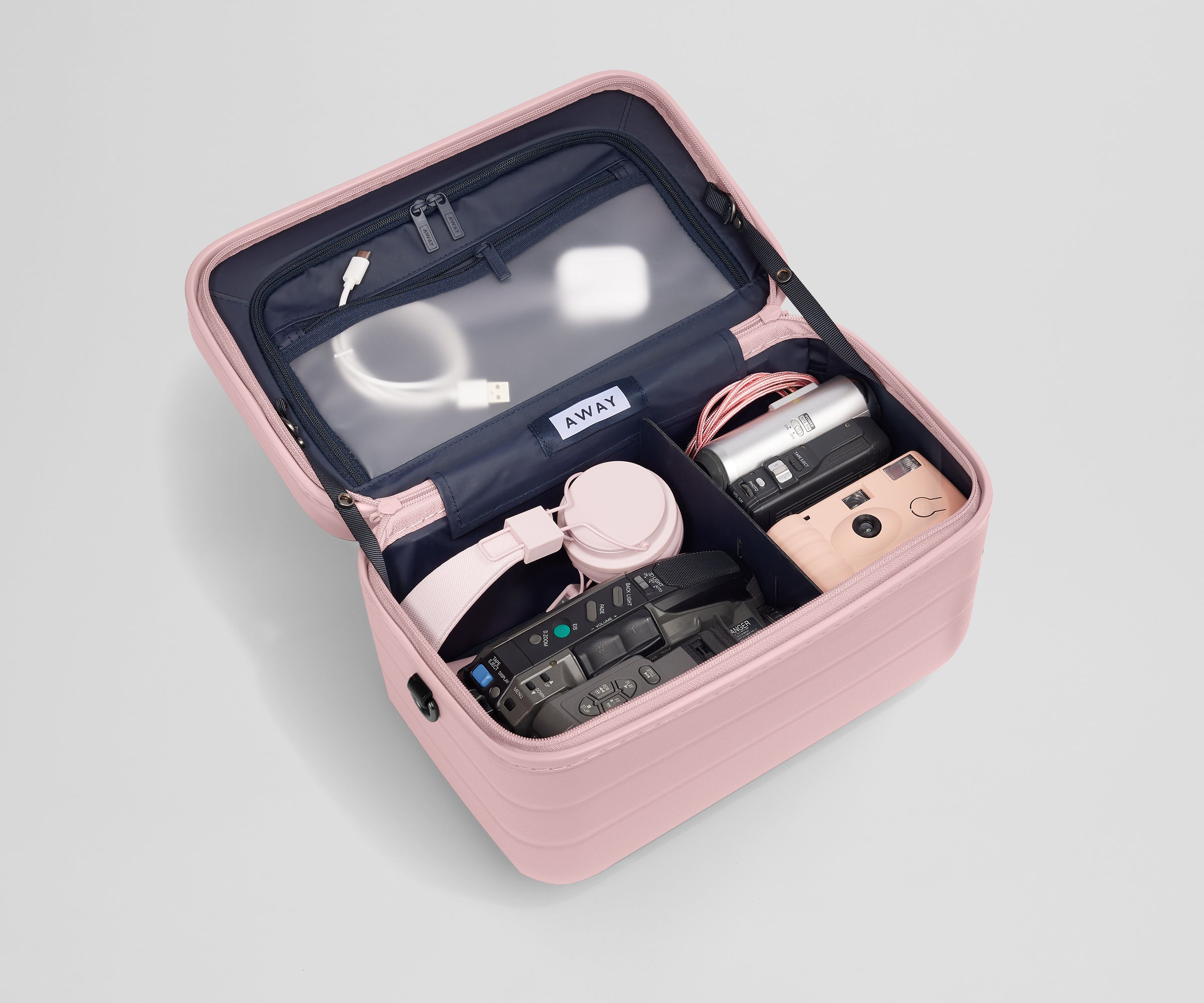 PDP_TrainCase_Blush_04.jpg